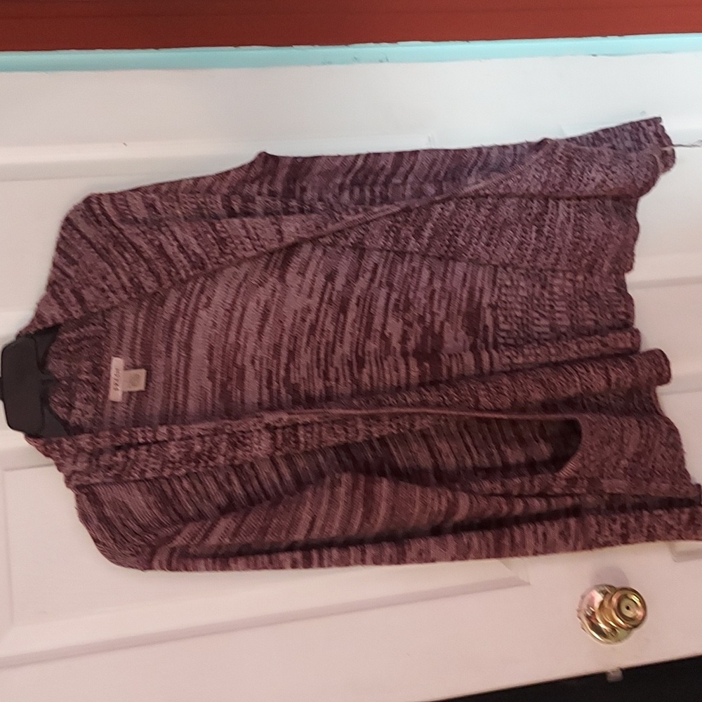 💙2/$25 or 4/$40 Fresh Purple Cardigan w Pockets size L